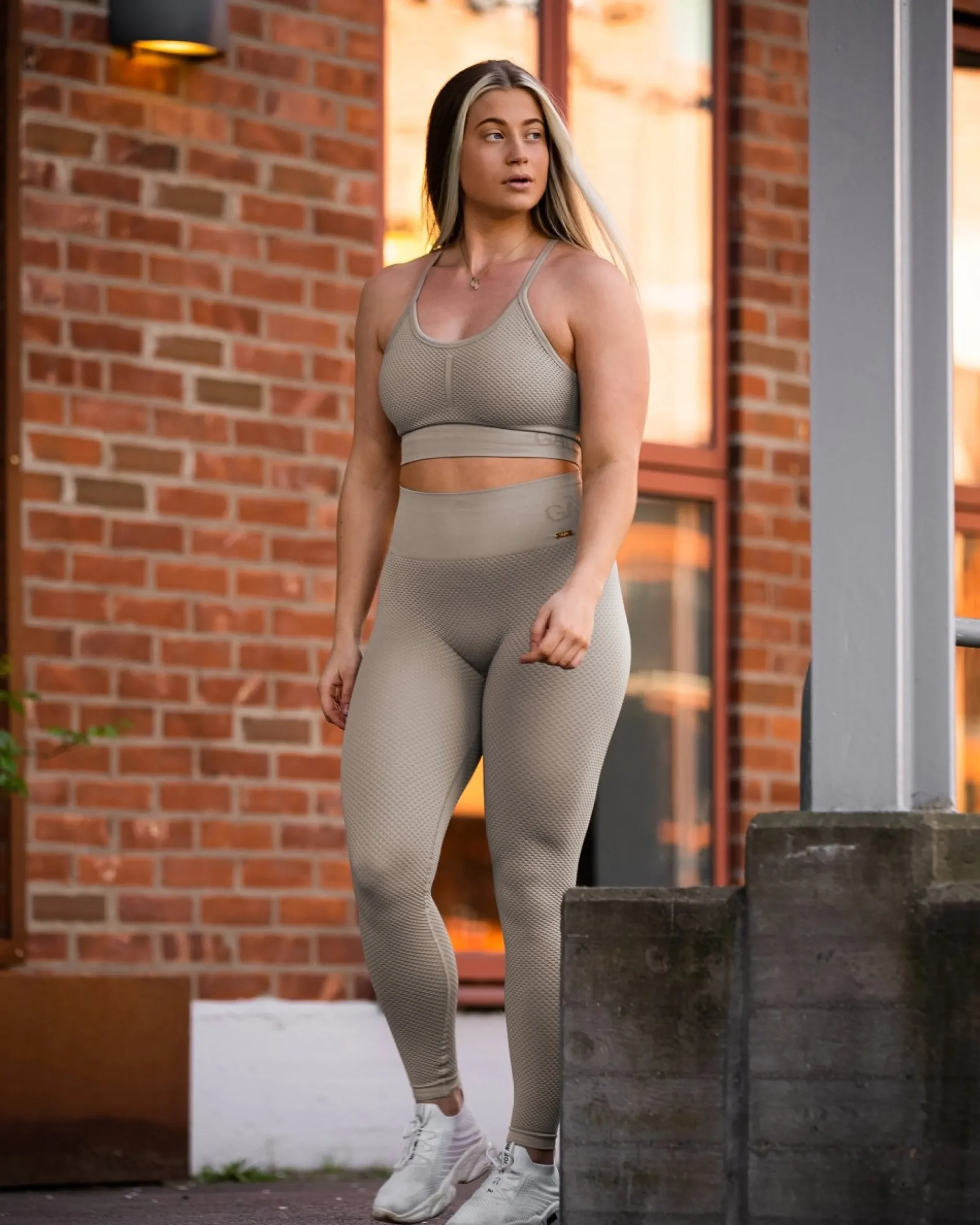 Dam Gavelo Seamless Honeycomb Beige Tights